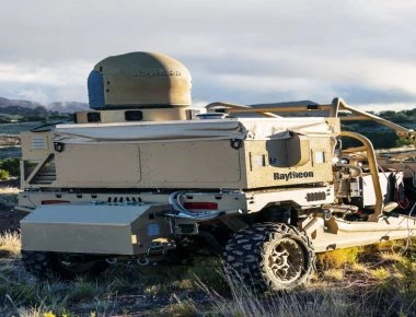 Τα λέιζερ όπλα της Raytheon «γάζωσαν» τα drones σε αμερικανική άσκηση